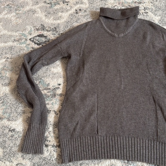 Lululemon Cozy Calling Turtleneck - Picture 2 of 12